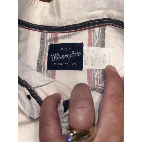 VINTAGE Wrangler Button Up Pearl Snap Mens XXLT Cream Red 90s Collarless - Picture 4 of 6